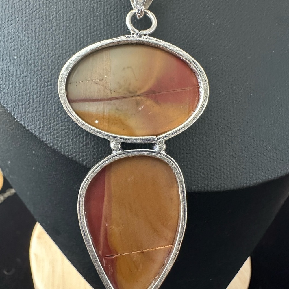 Sterling Silver Pendant Necklace with Multicolor Agate Stones - Picture 2 of 7